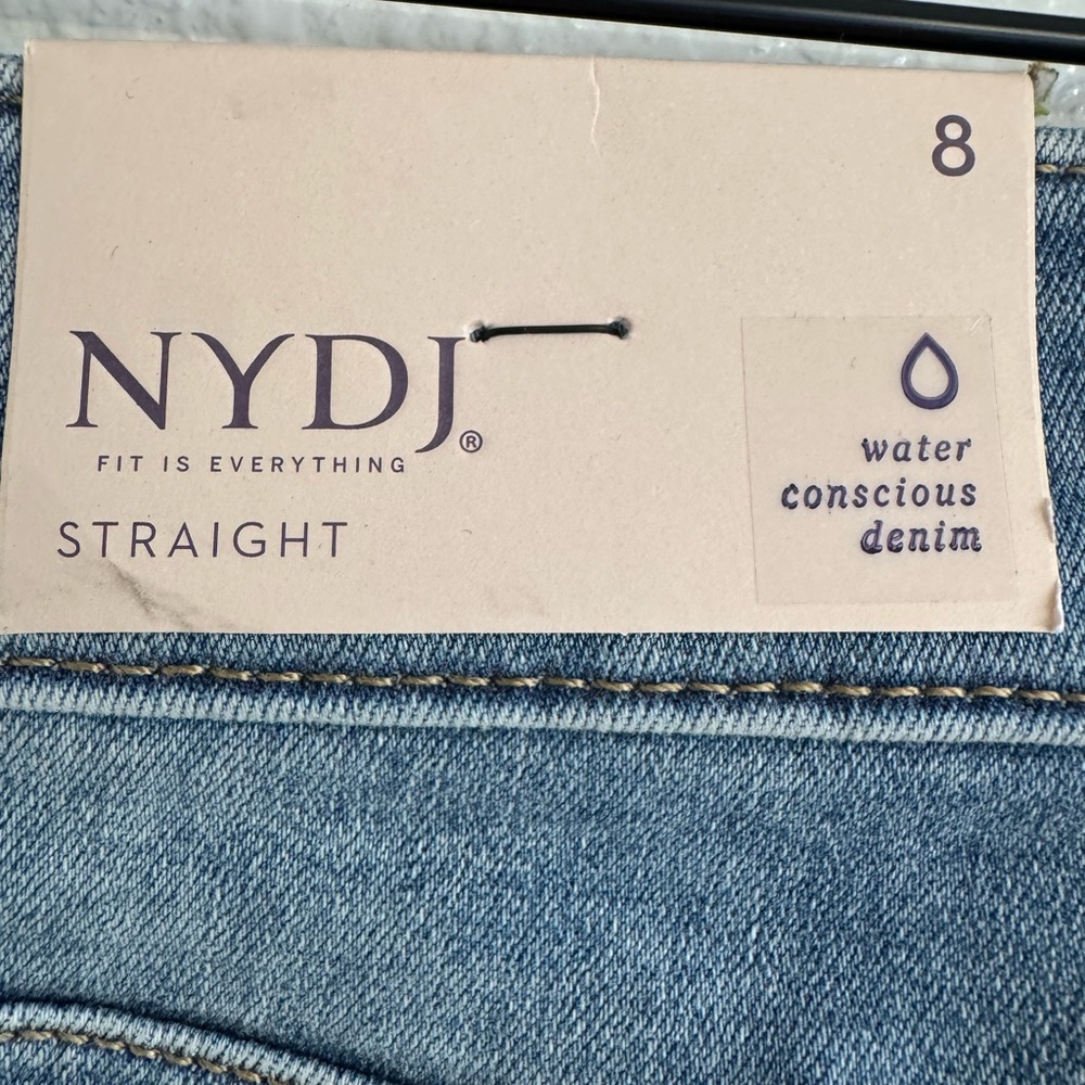 NWT NYDJ Marilyn Straight Leg Jeans Women's Size 8 Light Wash Denim Lift Tuck - Picture 9 of 13